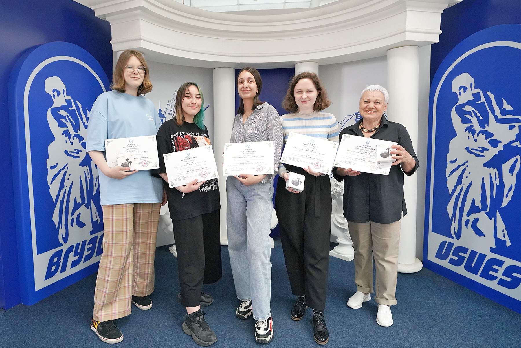 Студенты-дизайнеры ВГУЭС получили «снежные» награды