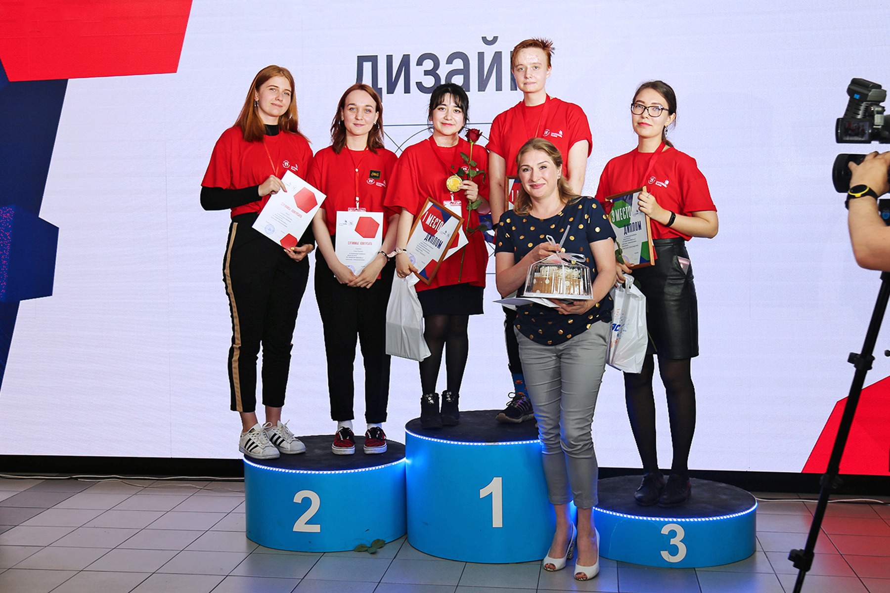 Выпускница Академического колледжа ВГУЭС Нозима Аслидинова выиграла золотую медаль на чемпионате стран Азии Online Friendly Skills Game 2021