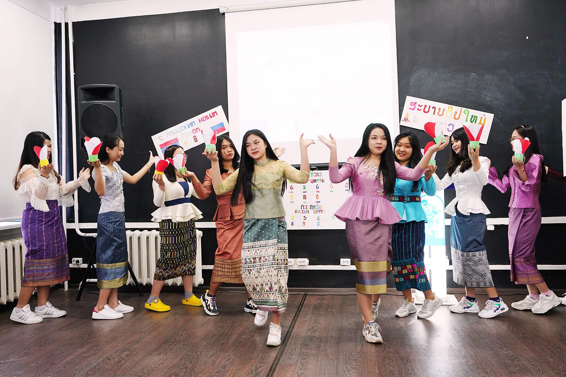 Лаосские студенты ВГУЭС встретили 2565 Новый год