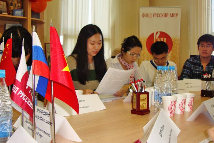 Иностранные студенты ВГУЭС обсудили перспективы сотрудничества России и стран АТР