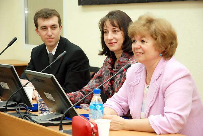 Первым проректором ВГУЭС подписан договор о сотрудничестве с избирательной комиссией Владивостока.