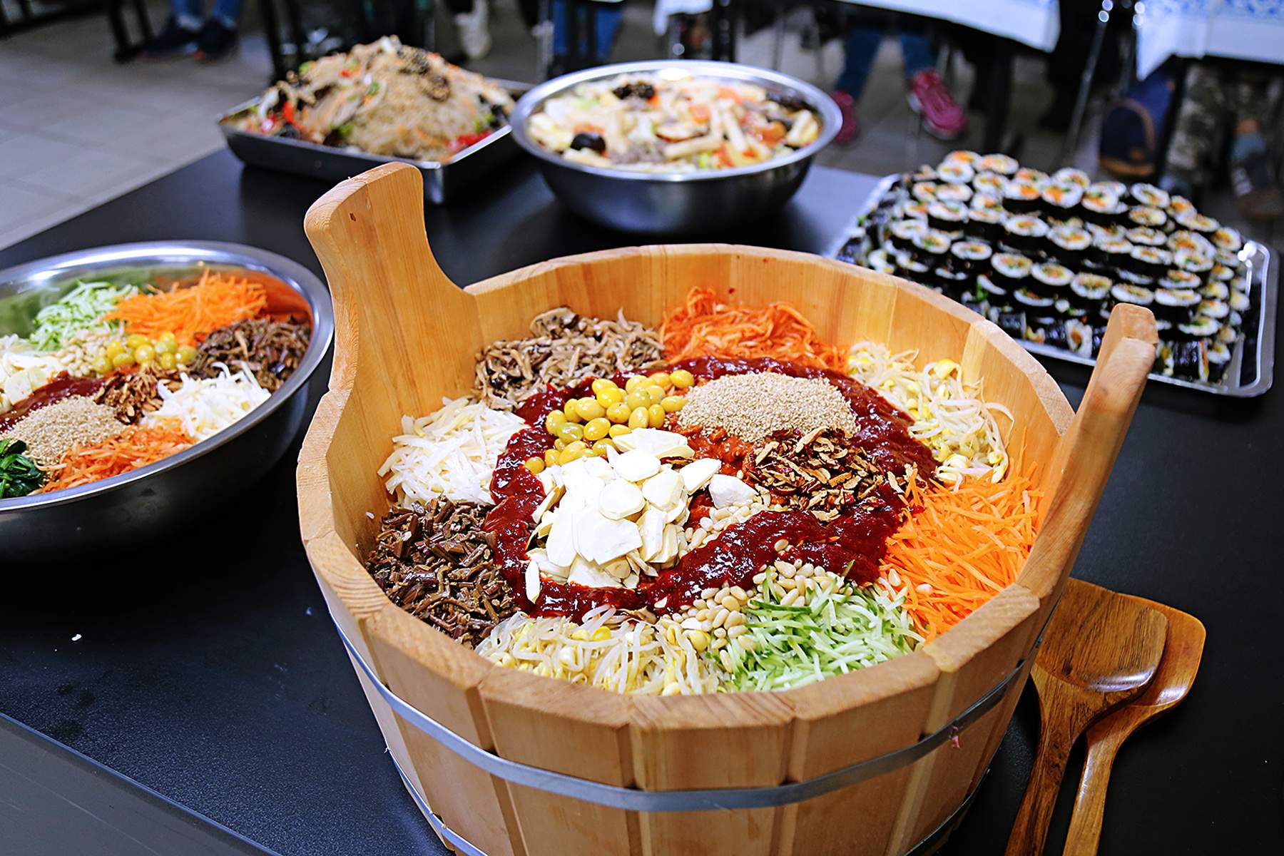Доставка еды майкоп. Кухня Кореи. Фестиваль еды в Корее. Фестиваль еды в провинции Ляонин.