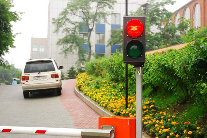 В «городе» ВГУЭС просят соблюдать правила дорожного движения