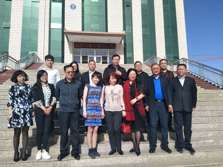 俄罗斯符拉迪沃斯托克国立经济与服务大学与临河三中合作办学推进会