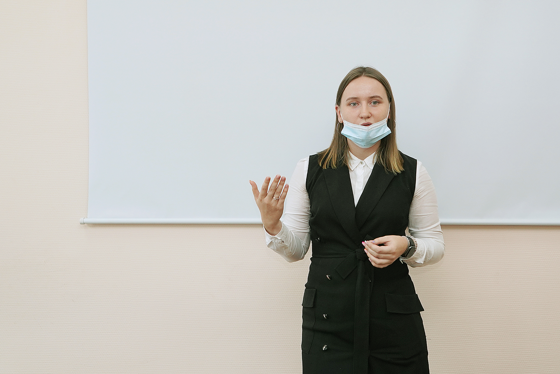 Зарплата от 50 тысяч рублей: представители ПАО Сбербанк рассказали студентам ВГУЭС о стартовых вакансиях Зарплата от 50 тысяч рублей: представители ПАО Сбербанк рассказали студентам ВГУЭС о стартовых вакансиях