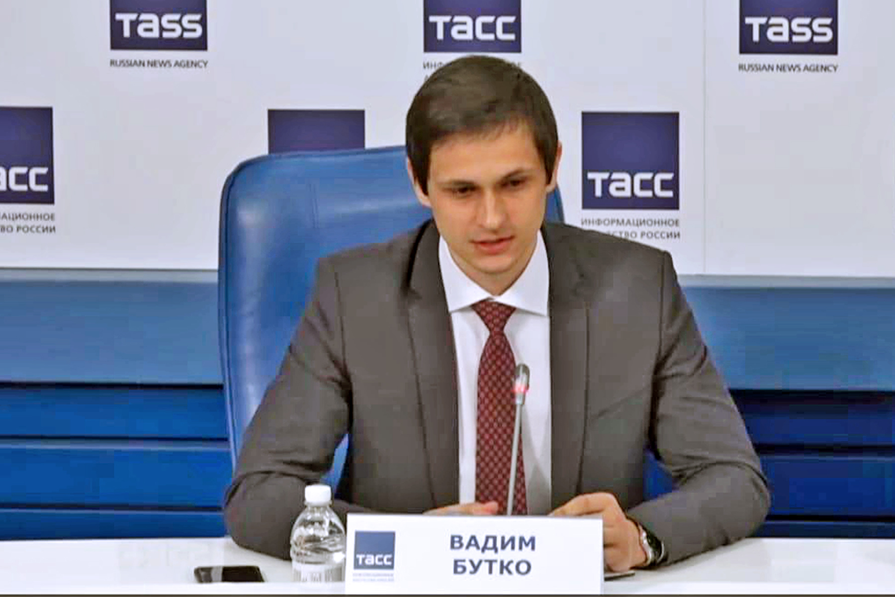 Выпускник ВГУЭС Вадим Бутко дал старт нового сезона Всероссийского молодежного кубка по менеджменту «Управляй!» Выпускник ВГУЭС Вадим Бутко дал старт нового сезона Всероссийского молодежного кубка по менеджменту «Управляй!»