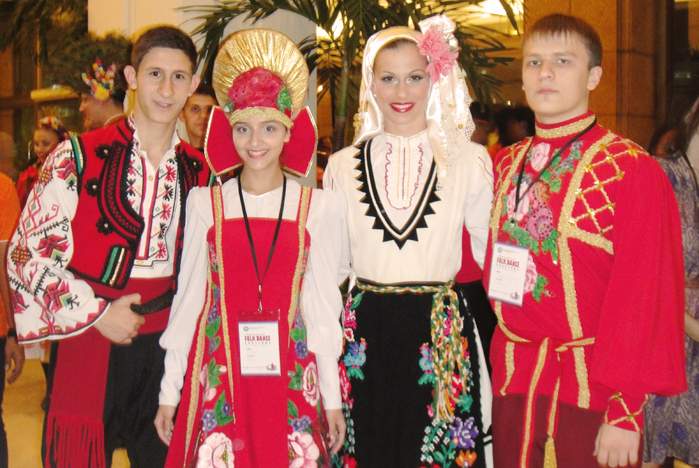 Ансамбль народного танца «Алиса – ВГУЭС» представил Россию на конкурсе в Индонезии