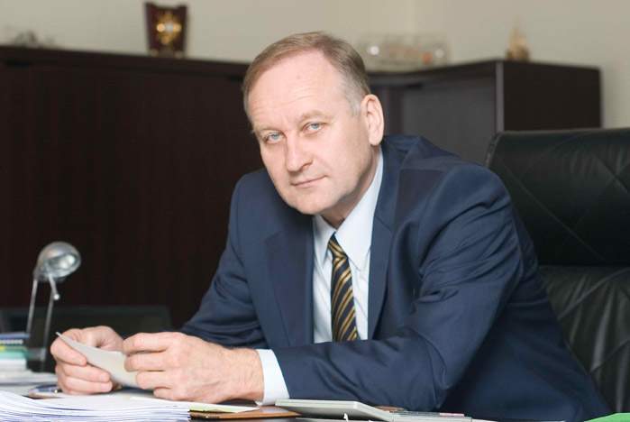 Геннадий Лазарев: Сколько стране  нужно юристов и экономистов