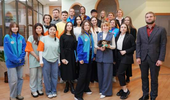 Ректор ВВГУ Татьяна Терентьева встретилась с участниками Всемирного фестиваля молодежи