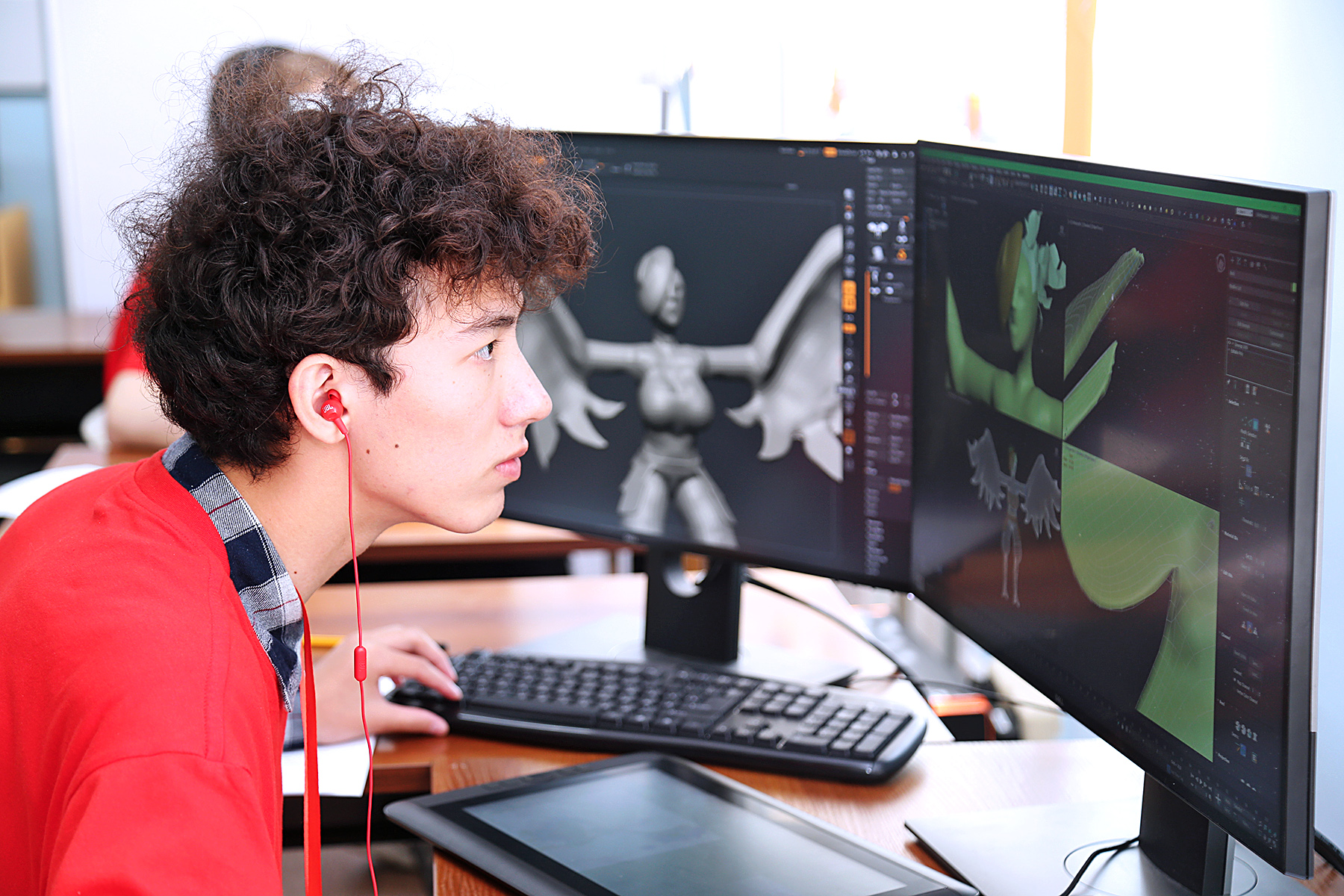 Эксперт WorldSkills во ВГУЭС: «На 100% успешно выполнить все задания чемпионата невозможно» Эксперт WorldSkills во ВГУЭС: «На 100% успешно выполнить все задания чемпионата невозможно»